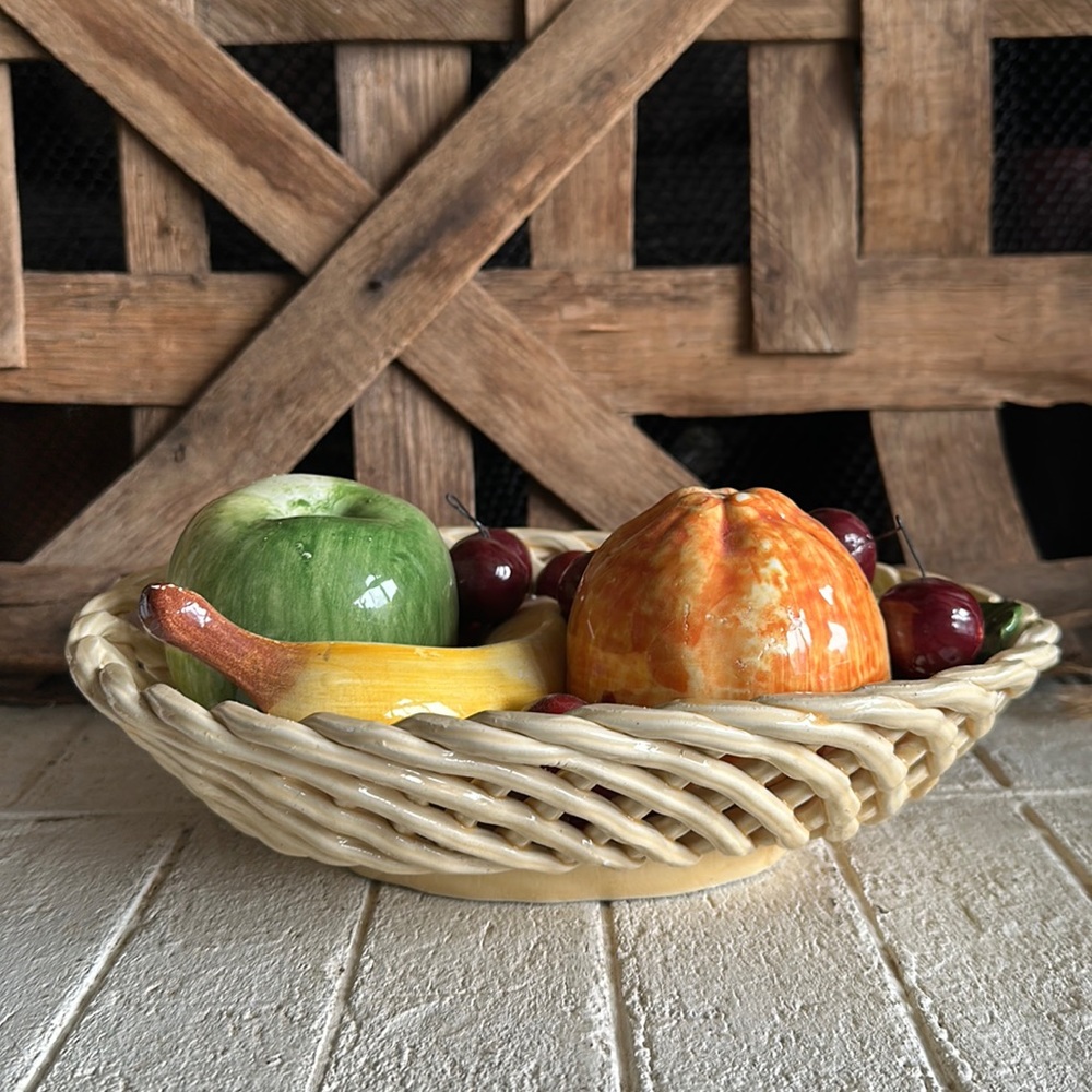 Vintage Majolica Fruit Bowl Bassano Italy Woven Basket Weave 11" Large (36)